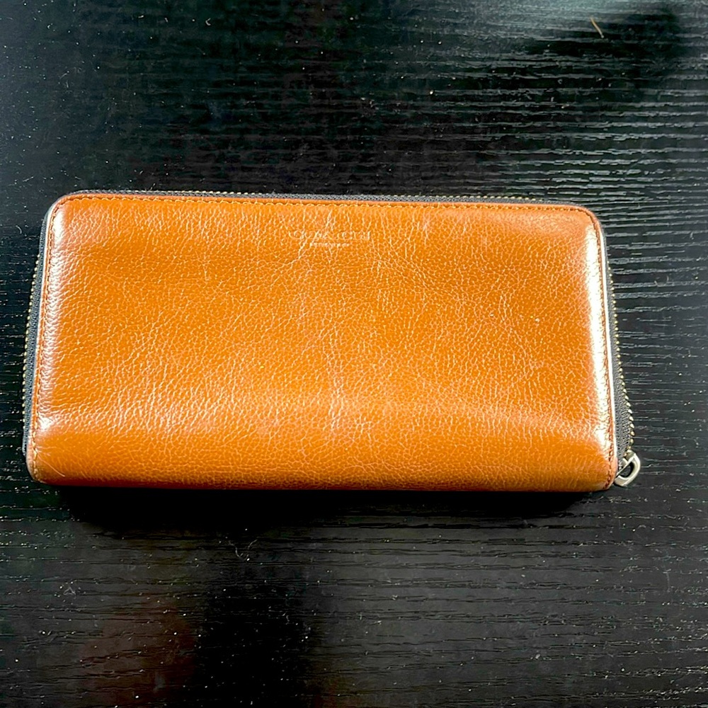 Elegant Tan Leather Wallet